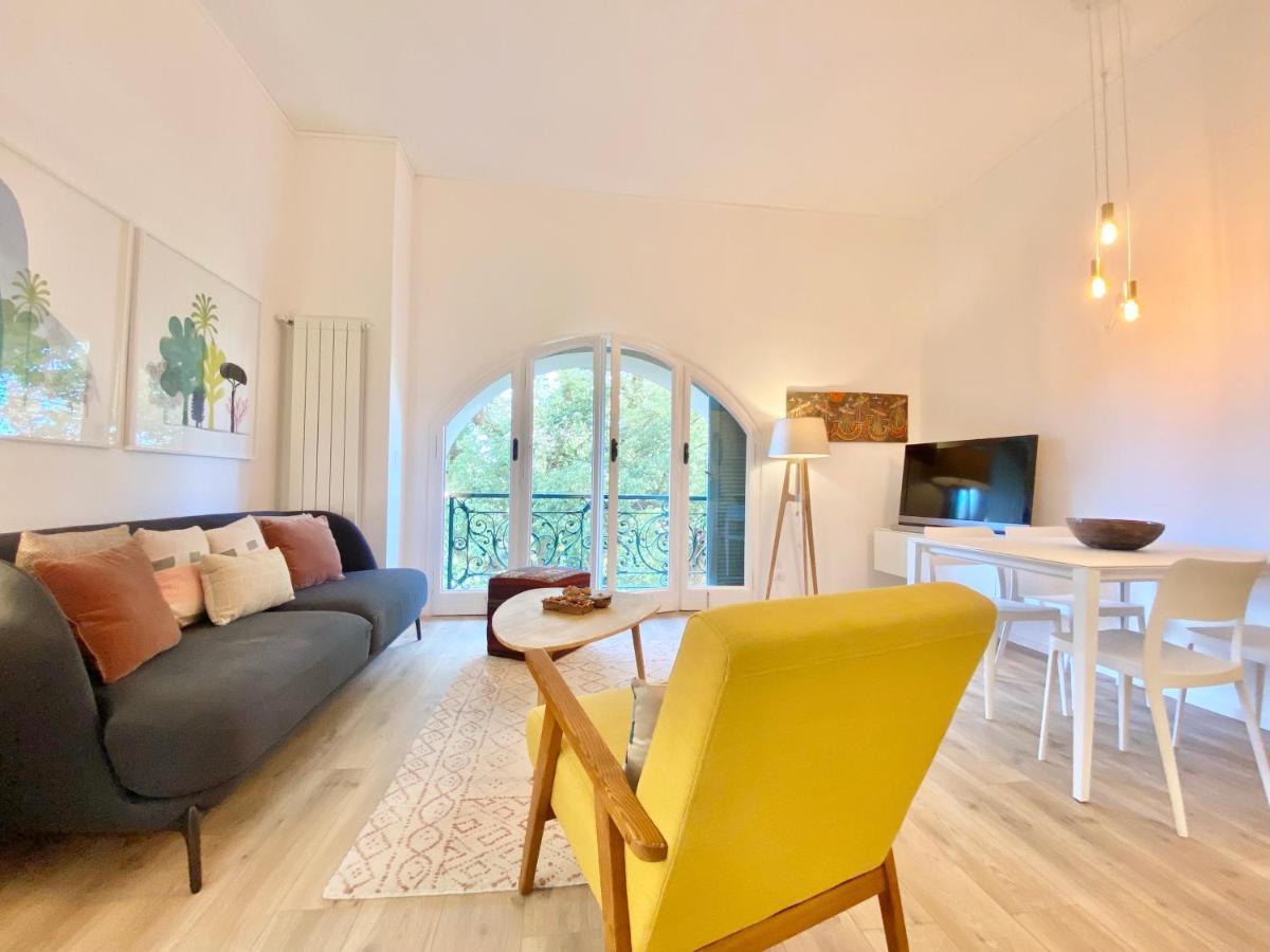 Apartmán Casaviva-Stylish Trilo With Ac-Shared Pool-Parking Janov Exteriér fotografie