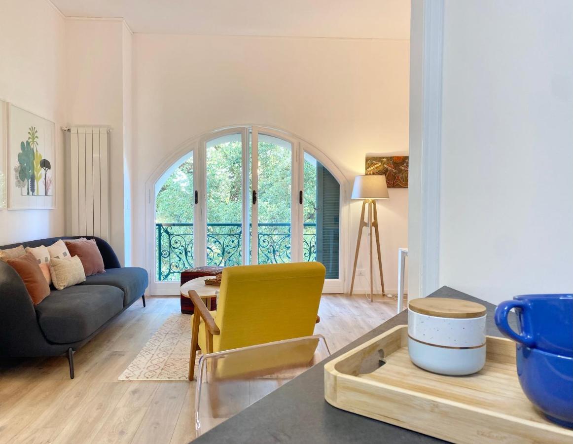 Apartmán Casaviva-Stylish Trilo With Ac-Shared Pool-Parking Janov Exteriér fotografie